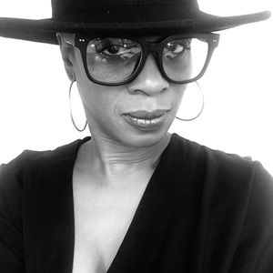 Meet your Posher, Denise